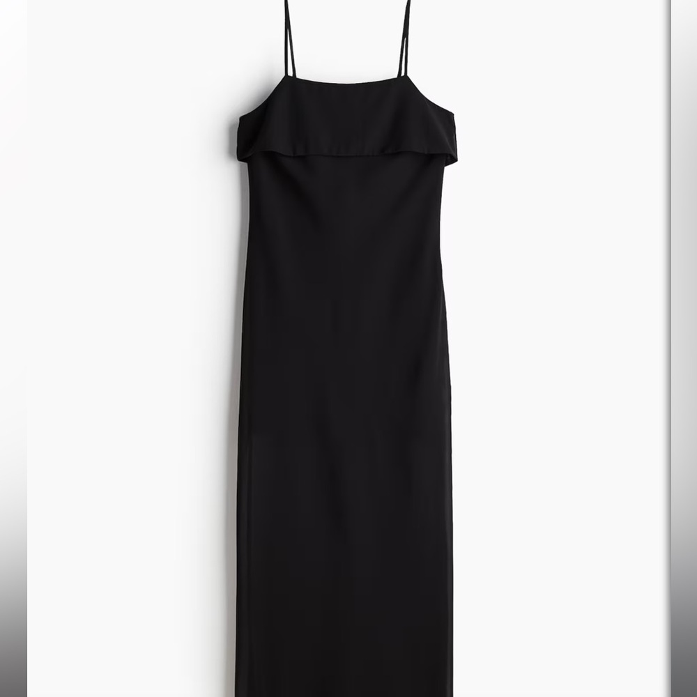 New 
SLEEVELESS CHIFFON DRESS